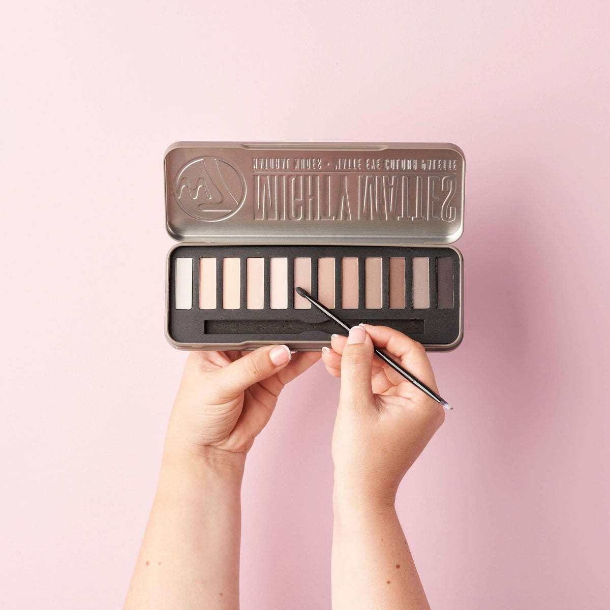 12 Nude Shades Eyeshadow Palette K604431