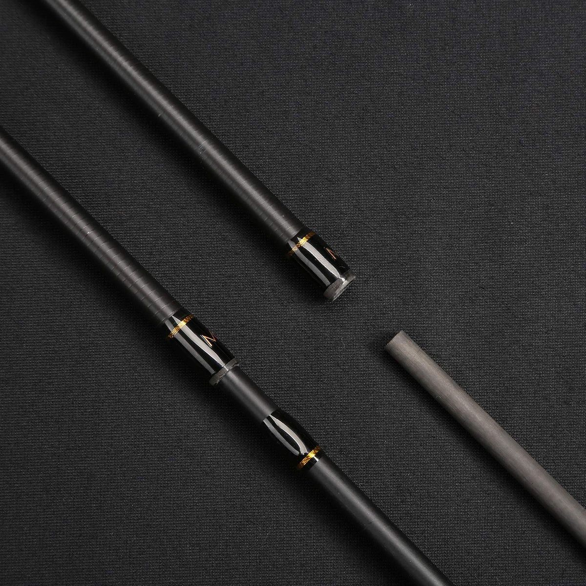 2 Piece 7 Feet 24 Ton Carbon Fiber Spincasting Fishing Rod with 2 Tips R82265